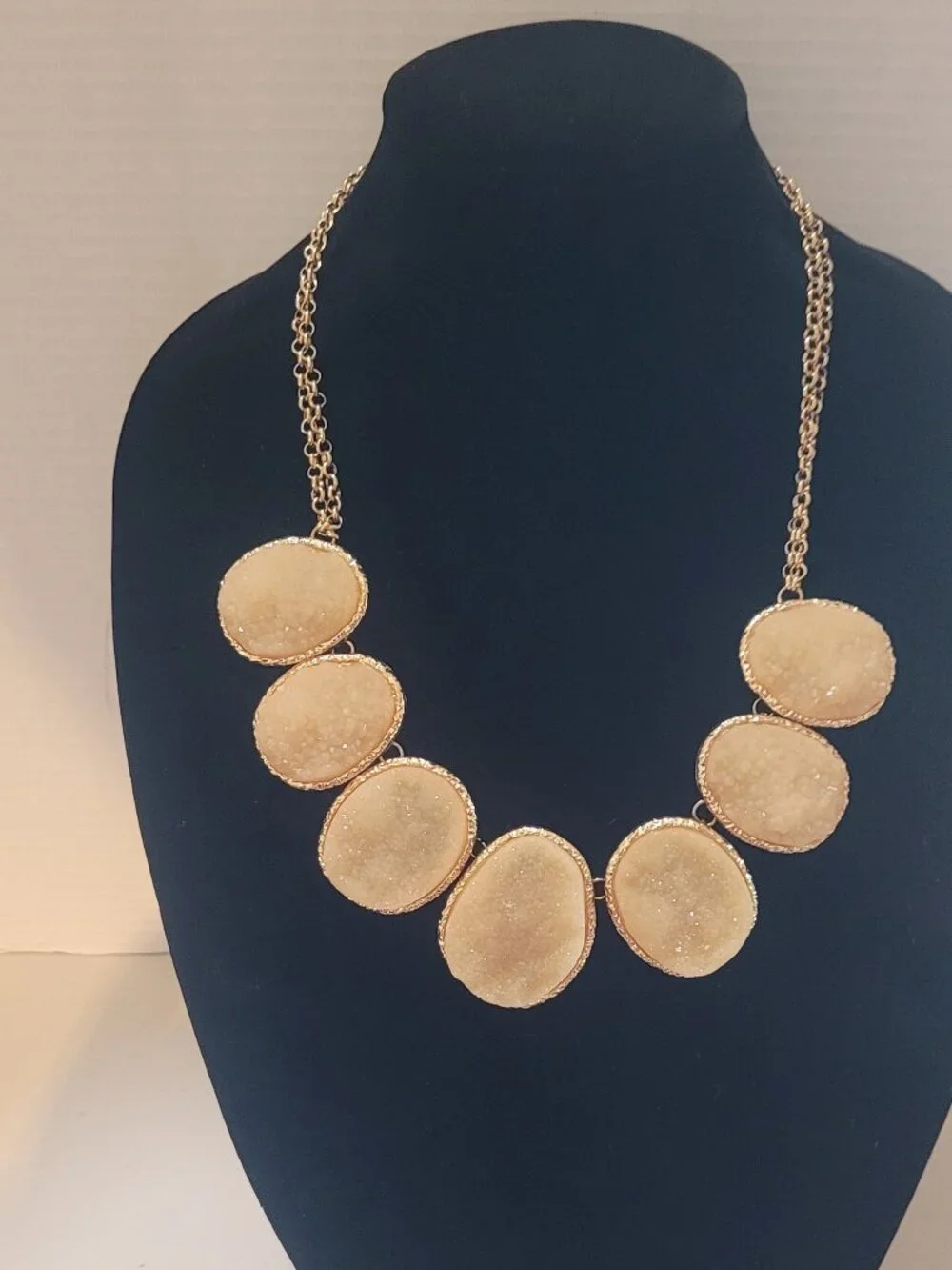 N/A vintage necklace